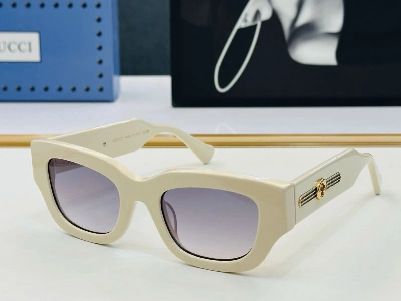 Gucci Sunglasses Compact 279484