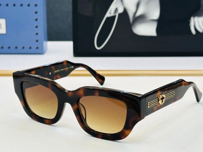 Gucci Sunglasses Compact 279484