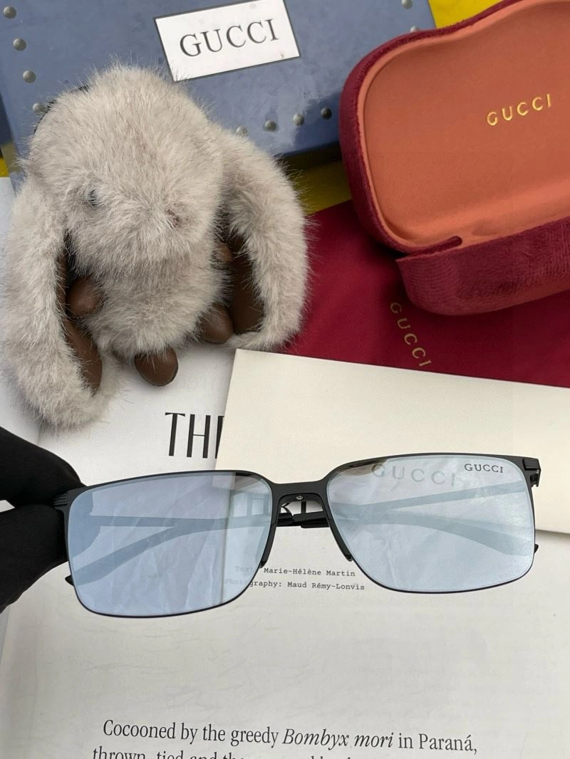FashionForward Gucci Sunglasses 279465