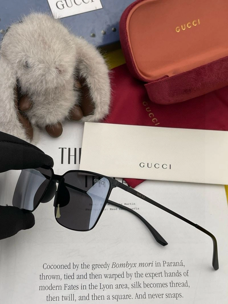 FashionForward Gucci Sunglasses 279465