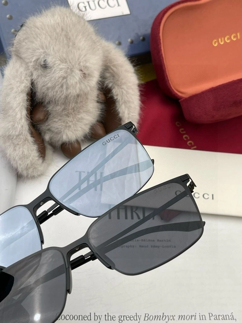 FashionForward Gucci Sunglasses 279465