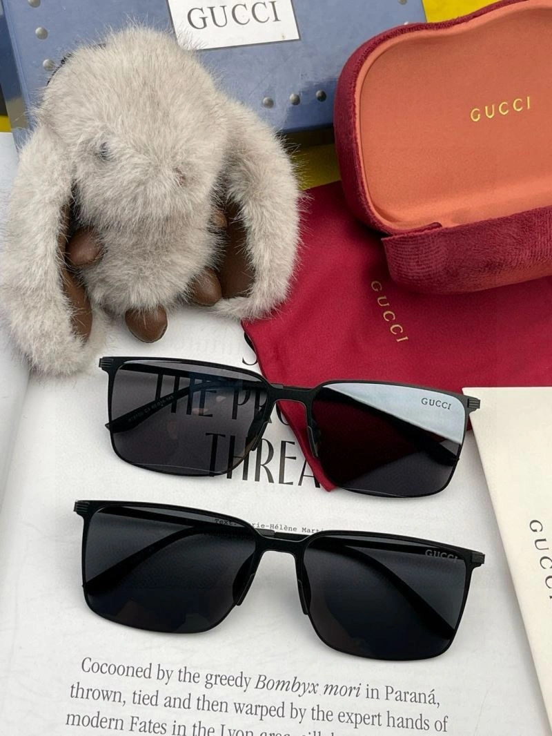 FashionForward Gucci Sunglasses 279465