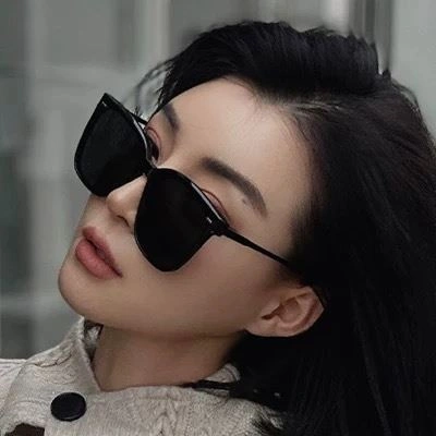 Stretchable Gucci Sunglasses 279467