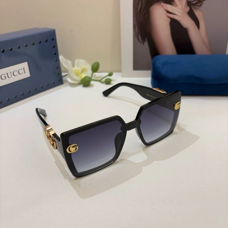 Gucci Sunglasses Snug 279464