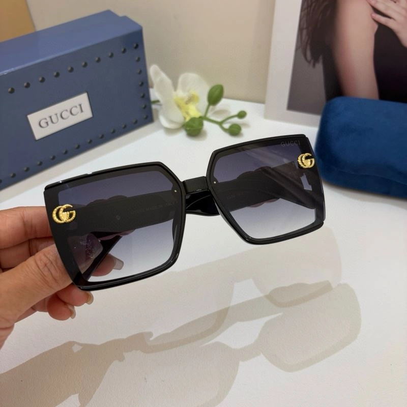 Gucci Sunglasses Snug 279464