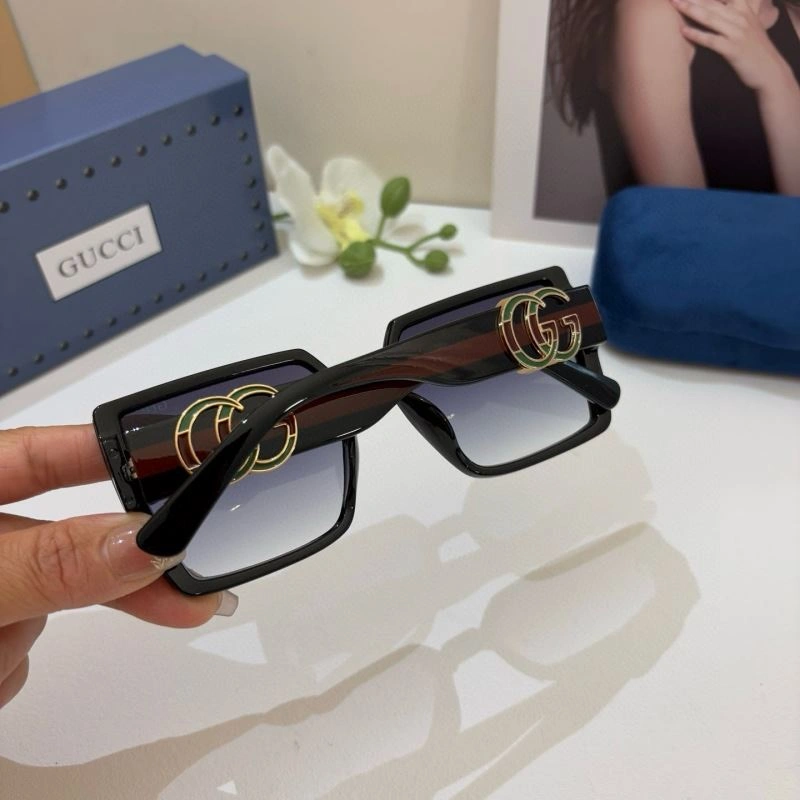 Gucci Sunglasses Snug 279464