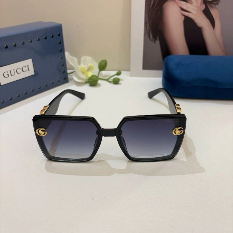 Gucci Sunglasses Snug 279464