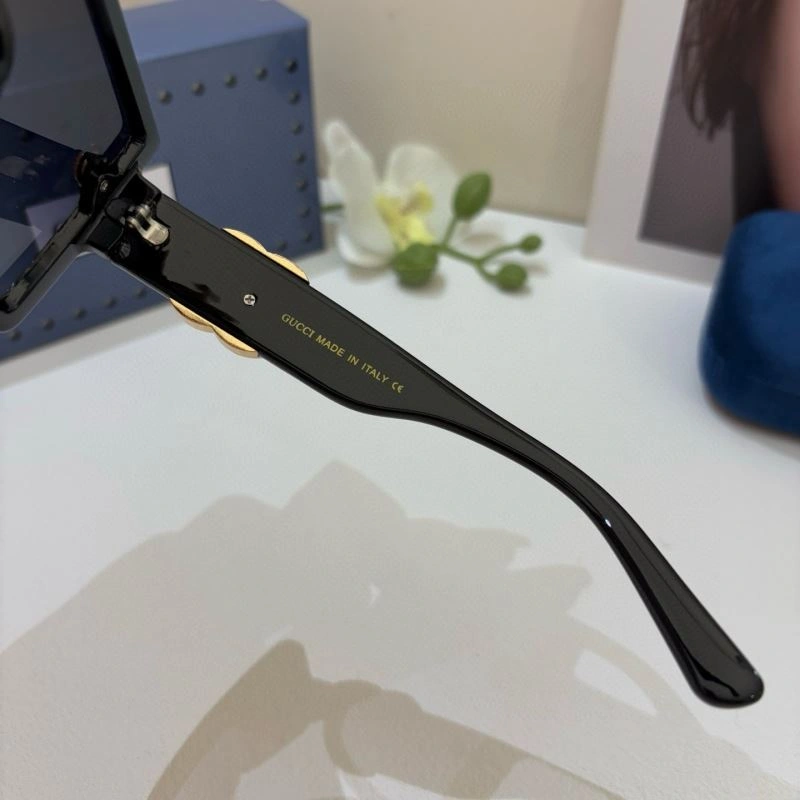 Gucci Sunglasses Snug 279464