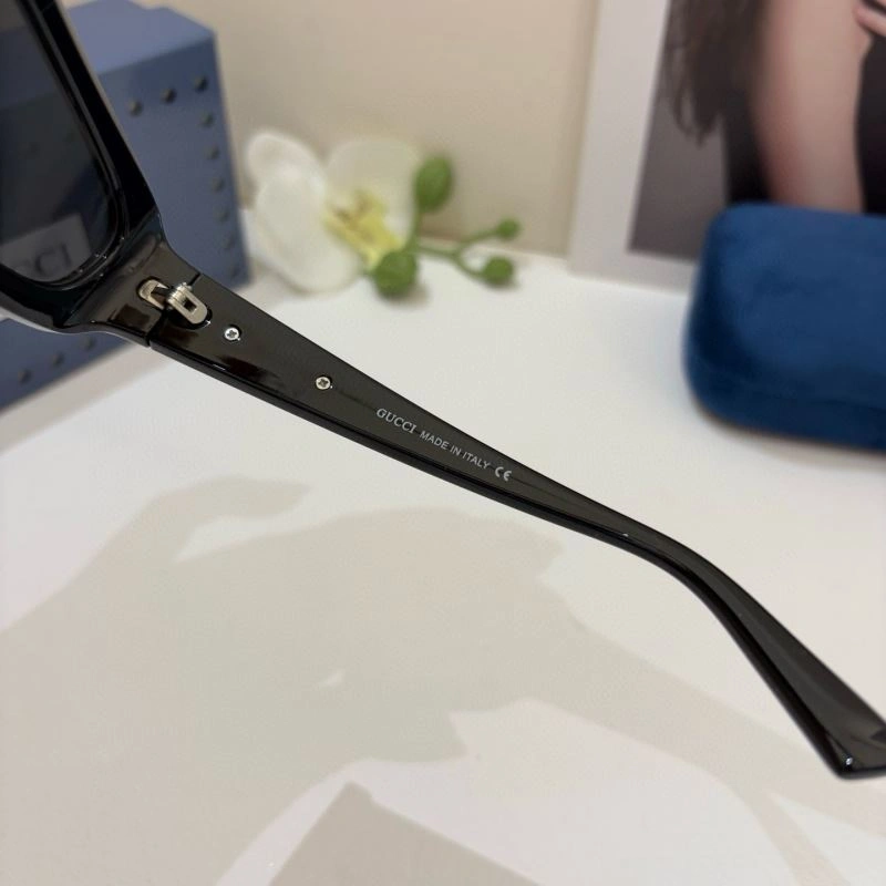 FlexibleFit Gucci Sunglasses 279461