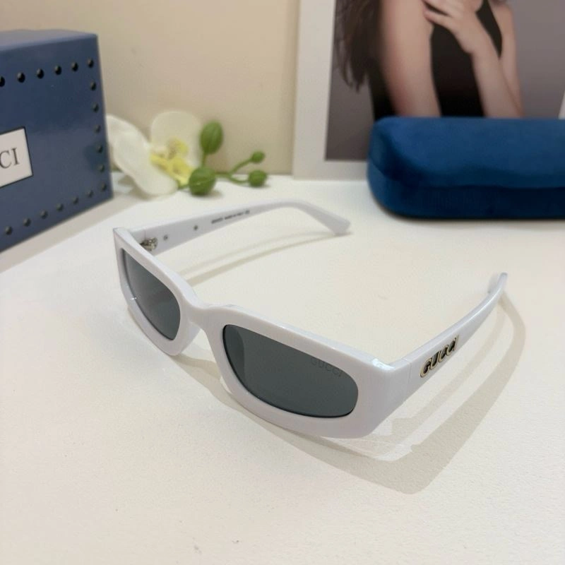 Gucci Sunglasses Durable 279466