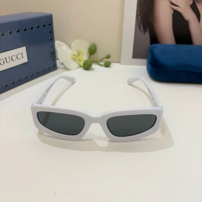 Gucci Sunglasses Durable 279466