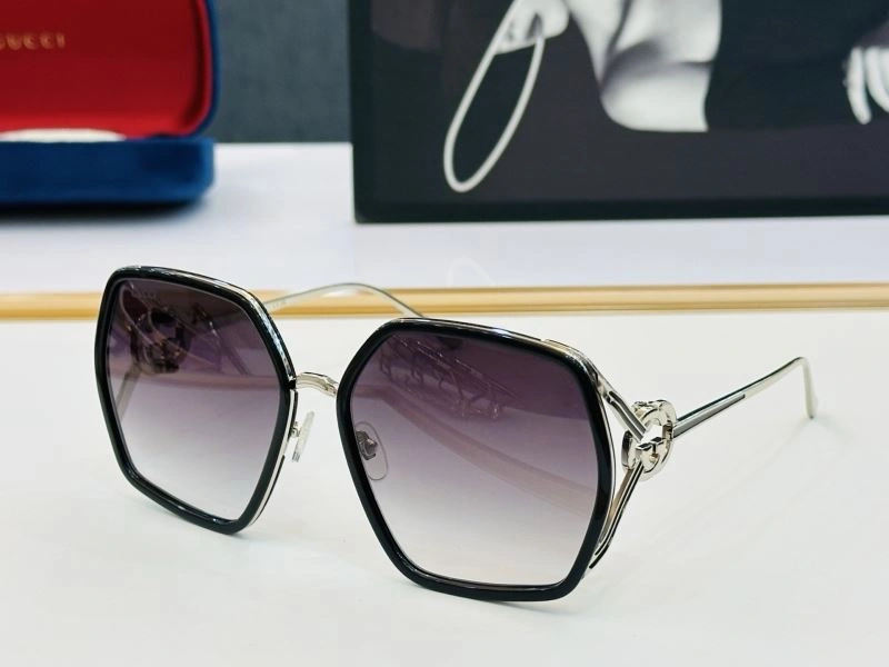 Gucci Sunglasses Unisex 279483