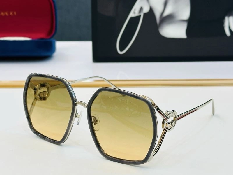 Gucci Sunglasses Unisex 279483