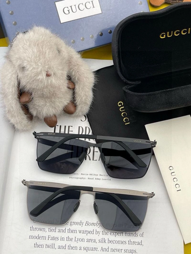 Gucci Sunglasses WaterResistant 279471