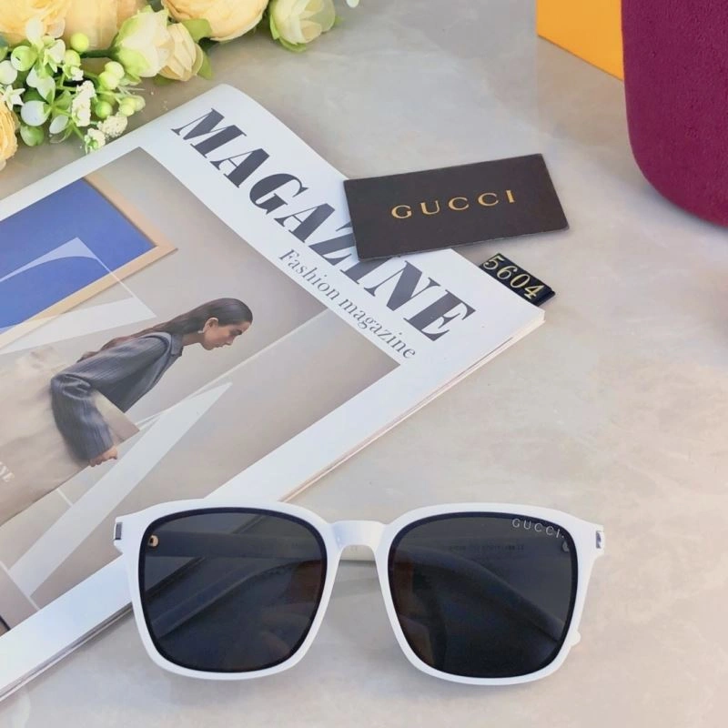 Gucci Sunglasses Lightweight 279456