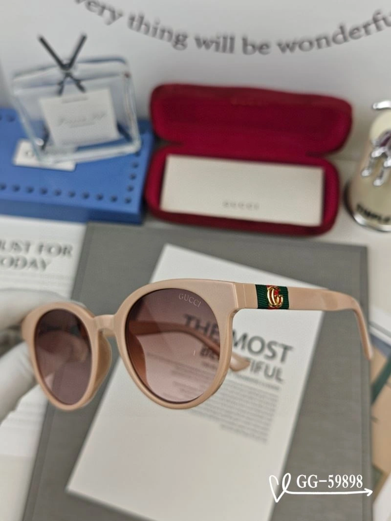 Gucci Sunglasses Chic 279449
