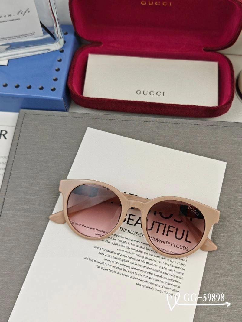 Gucci Sunglasses Chic 279449