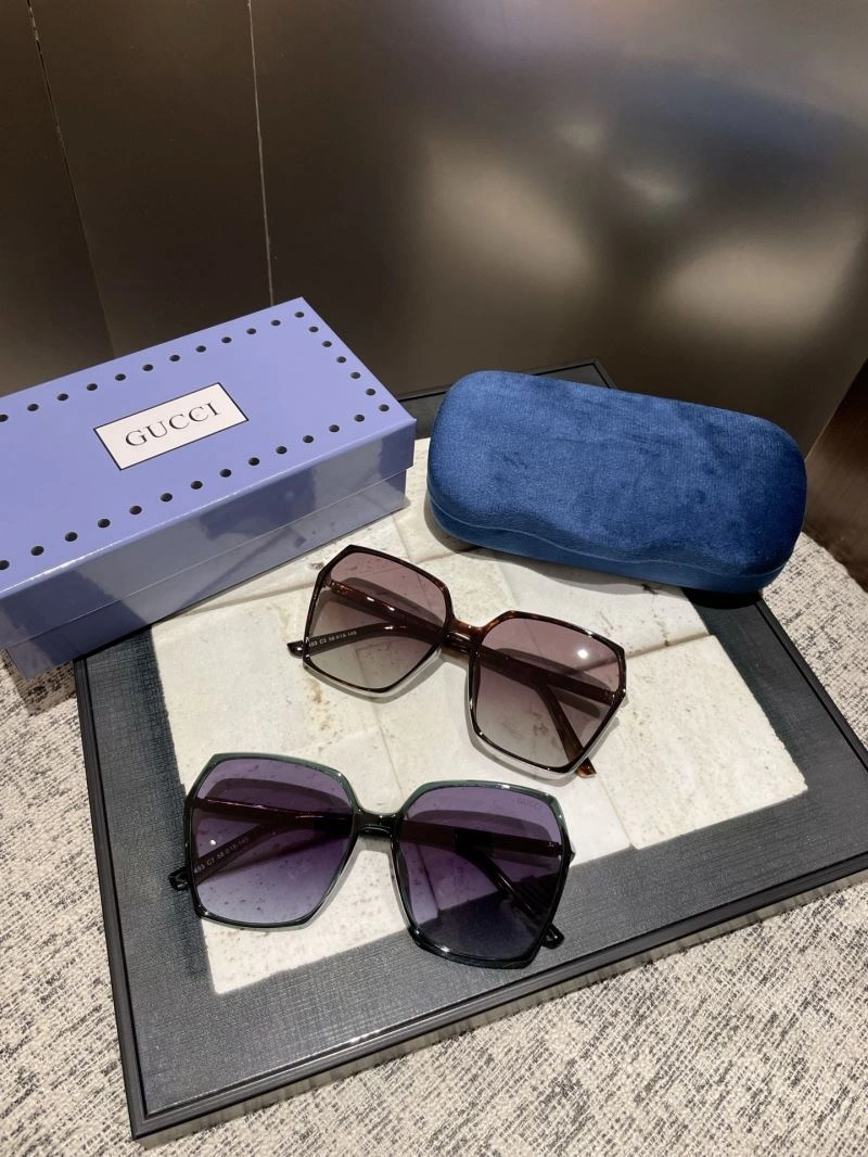 FashionForward Gucci Sunglasses 279451