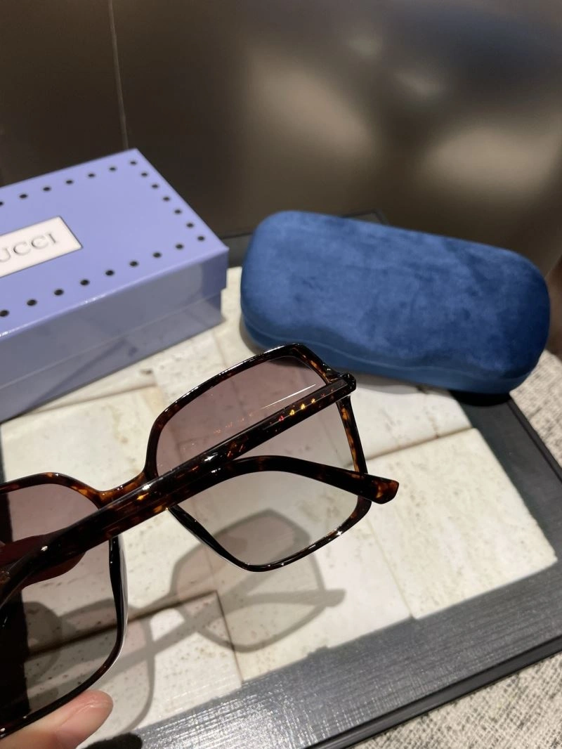 FashionForward Gucci Sunglasses 279451