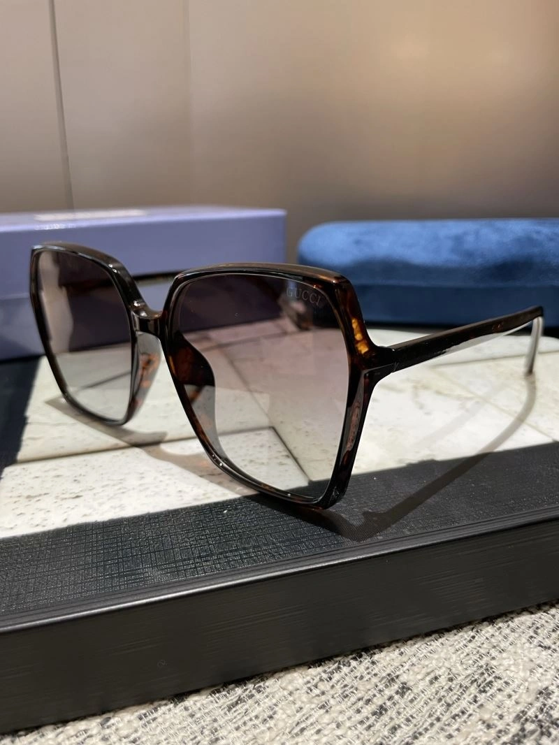 FashionForward Gucci Sunglasses 279451