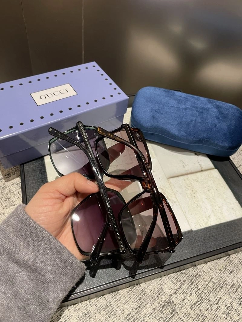 FashionForward Gucci Sunglasses 279451