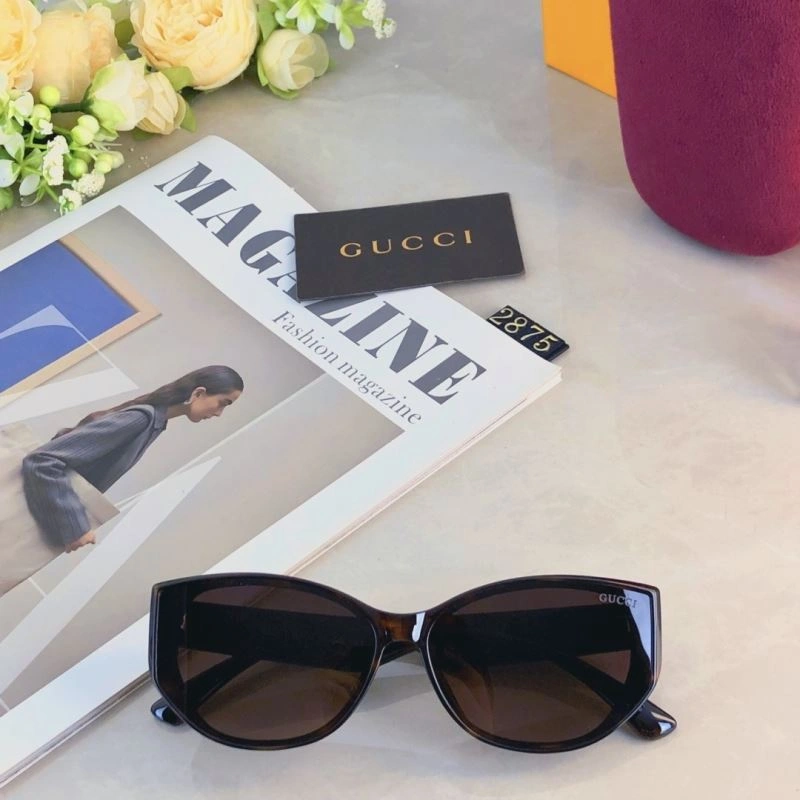 Gucci Sunglasses UrbanChic 279443