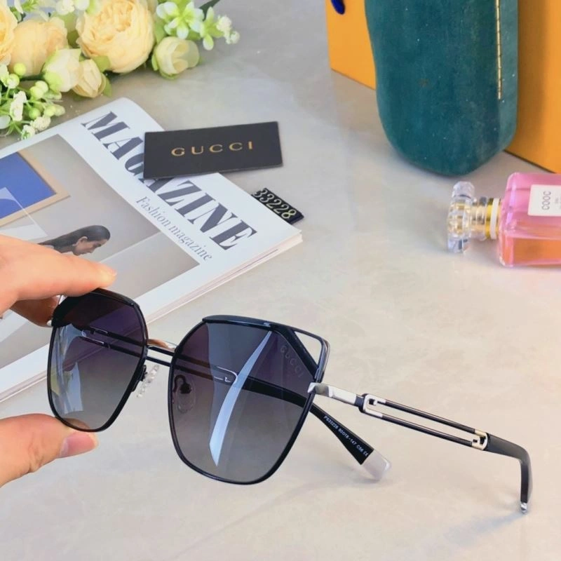 Resilient Gucci Sunglasses 279421