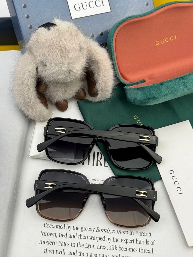 Vibrant Gucci Sunglasses 279985