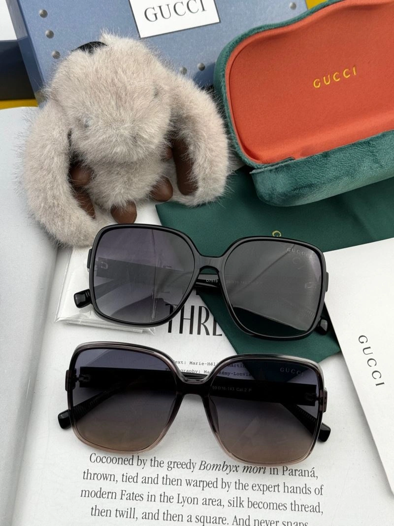 Vibrant Gucci Sunglasses 279985
