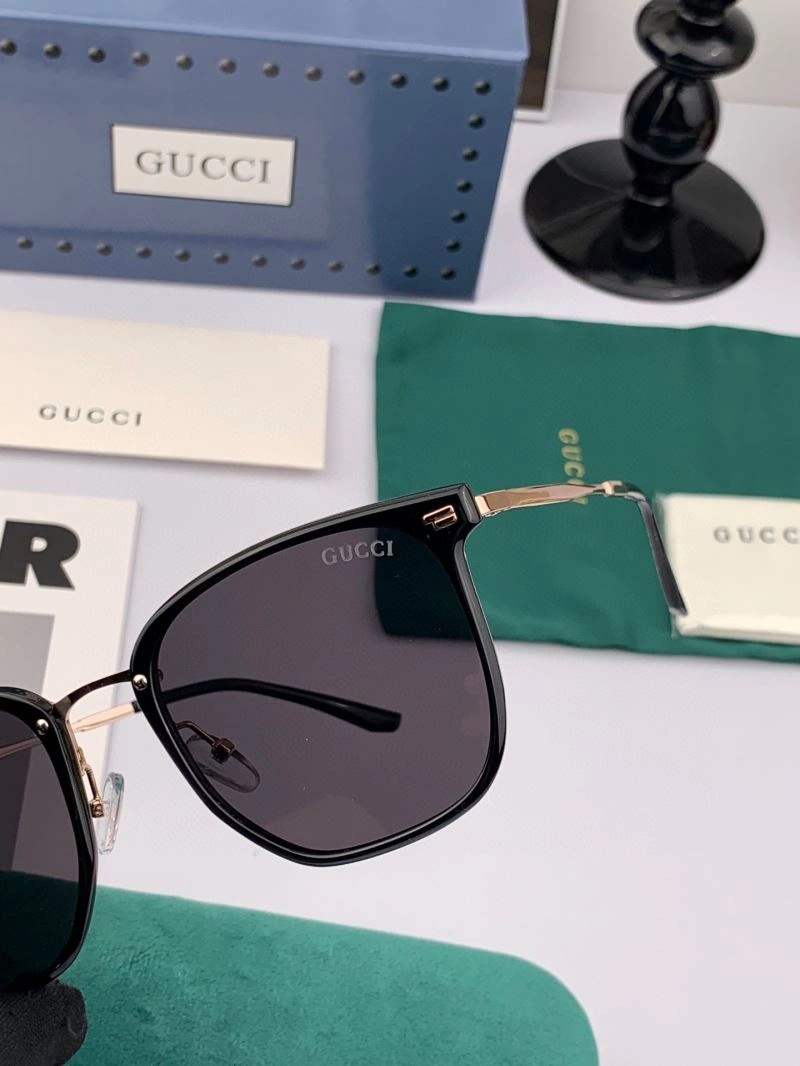 SoftTouch Gucci Sunglasses 279982
