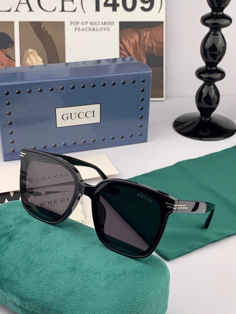 Bold Gucci Sunglasses 279988