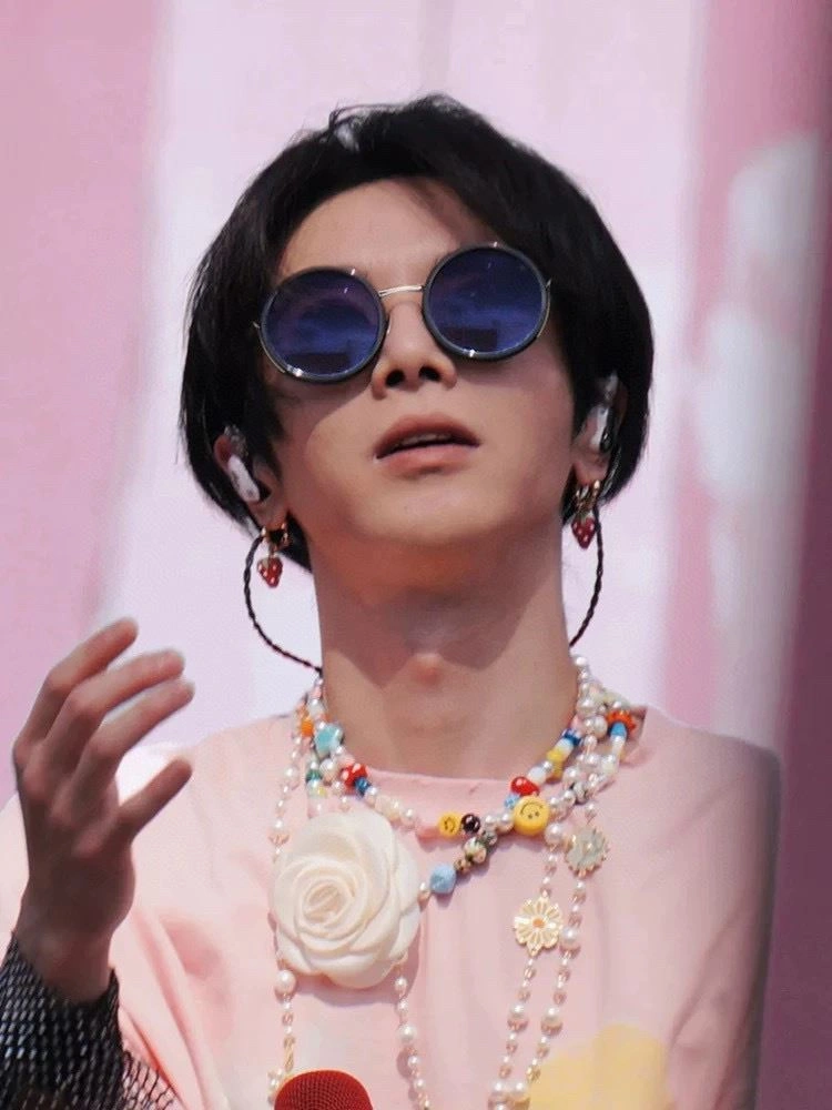 Gucci Sunglasses WellDesigned 279987