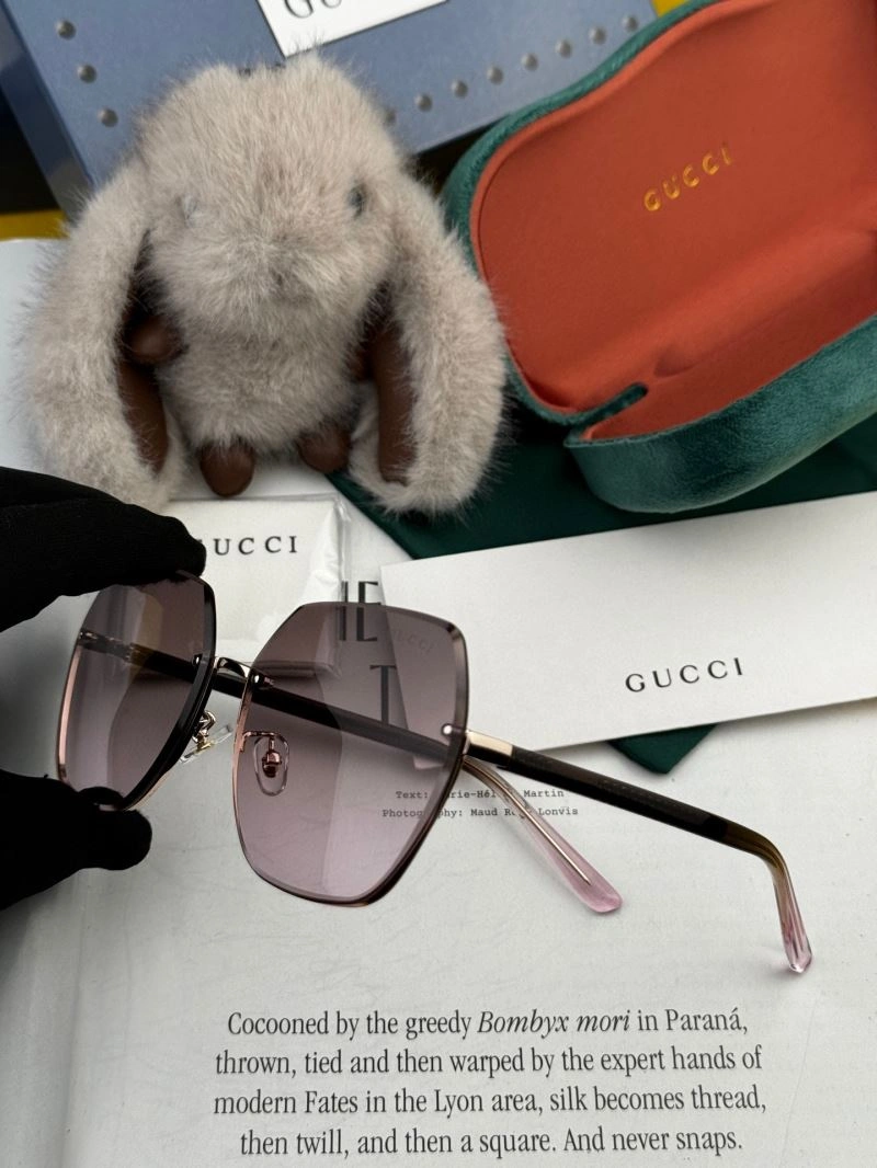 Supportive Gucci Sunglasses 279958