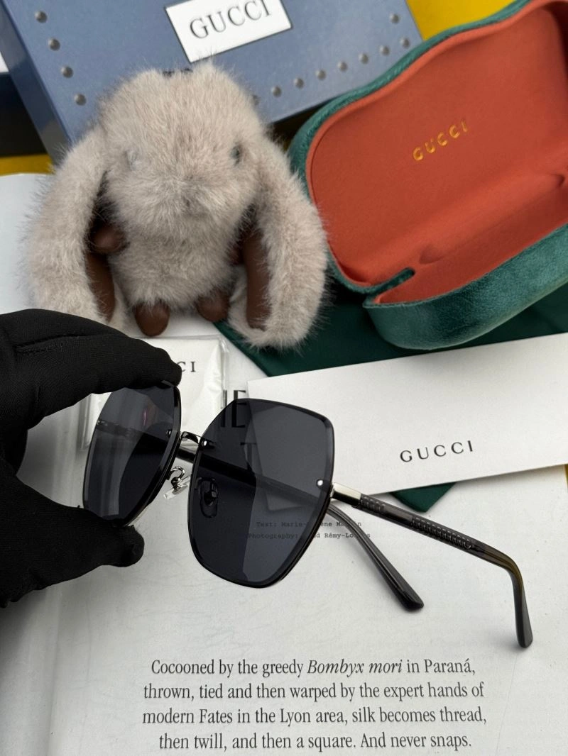 Supportive Gucci Sunglasses 279958