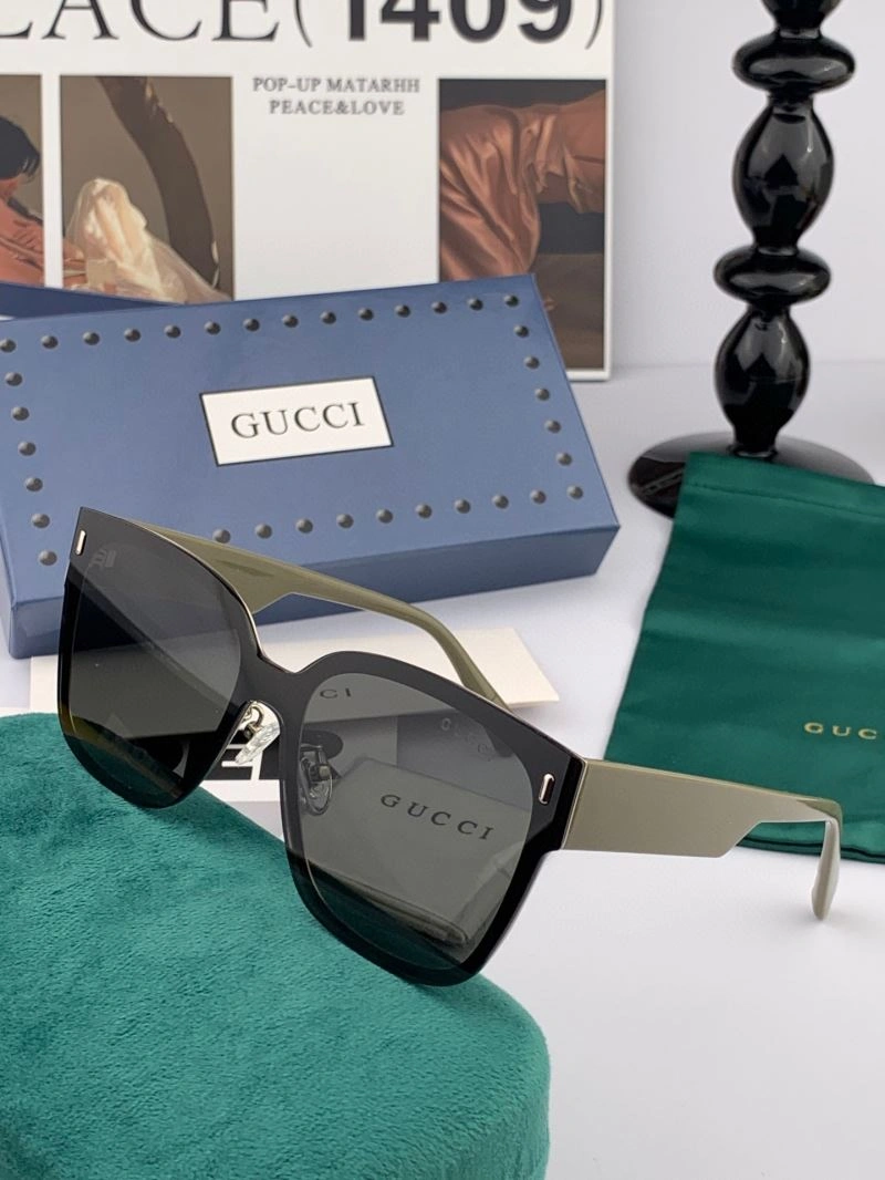 Gucci Sunglasses Bold 279977