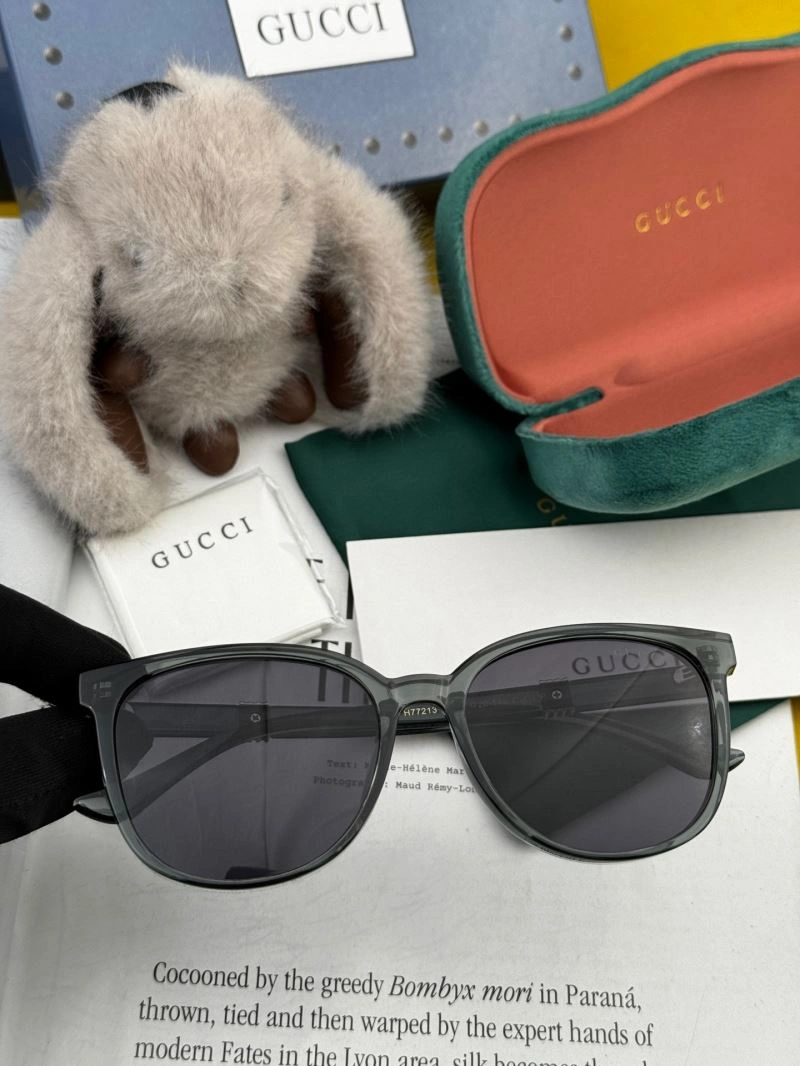 Flexible Gucci Sunglasses 279960