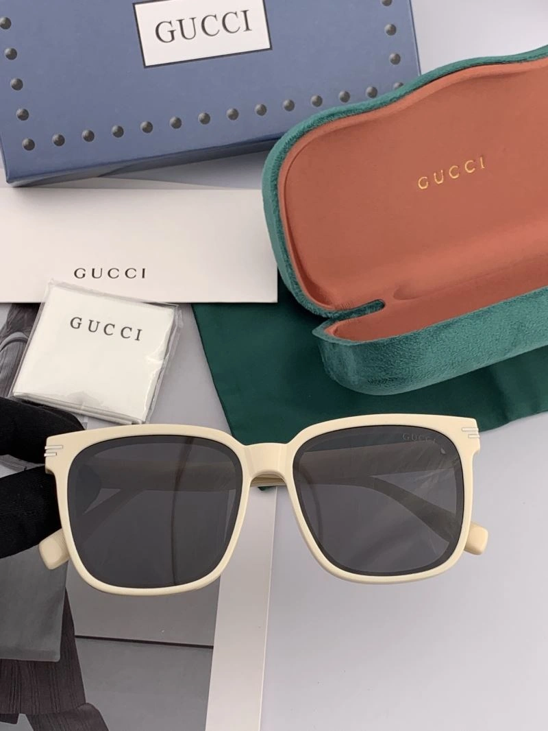 WellDesigned Gucci Sunglasses 279967