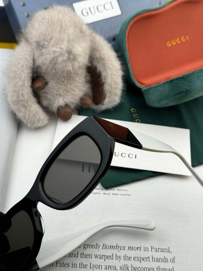 Gucci Sunglasses Effortless 279974