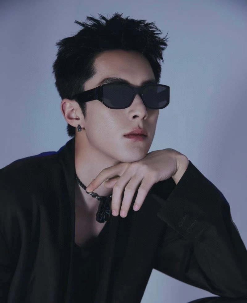 Gucci Sunglasses SunProtective 279975