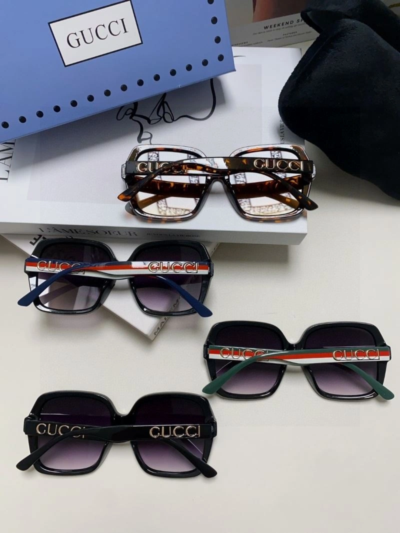 Gucci Sunglasses UrbanStyle 279932