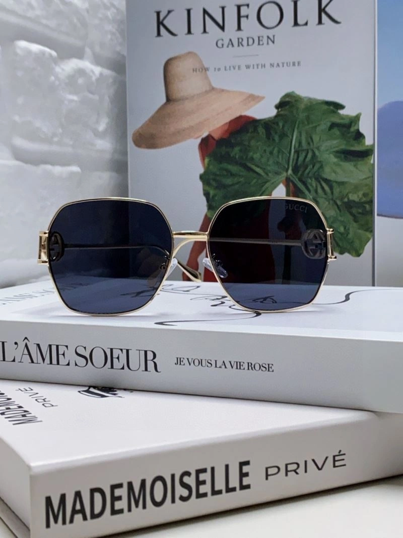 Gucci Sunglasses ModernLook 279922