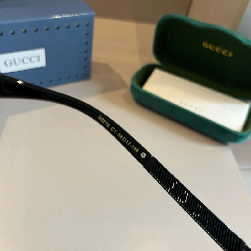 Gucci Sunglasses OnTrend 279926
