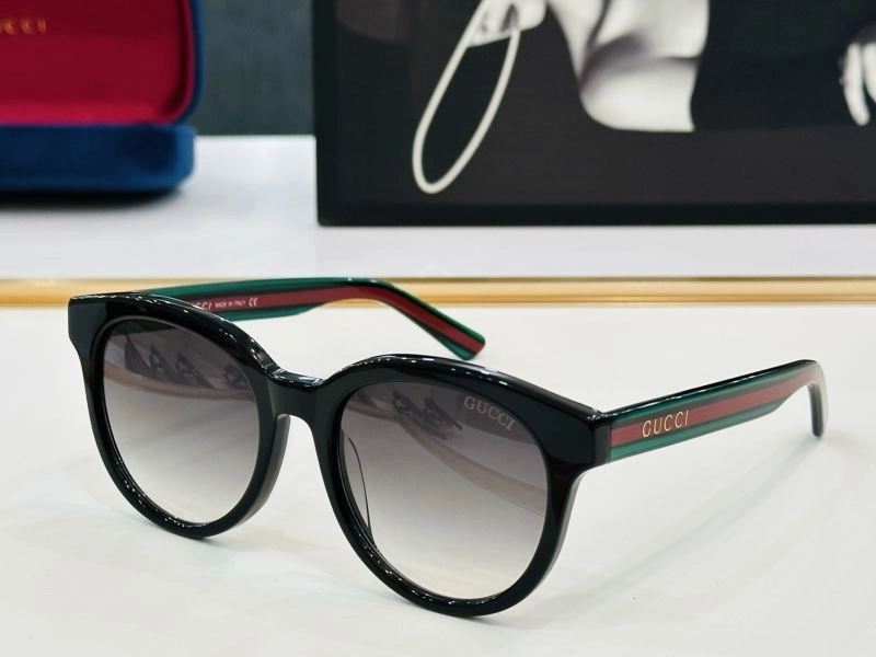 Casual Gucci Sunglasses 279951