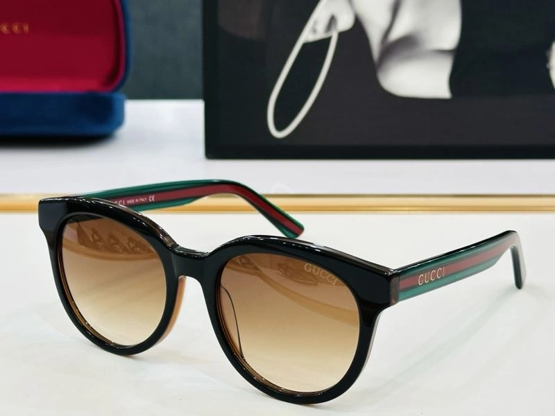 Casual Gucci Sunglasses 279951