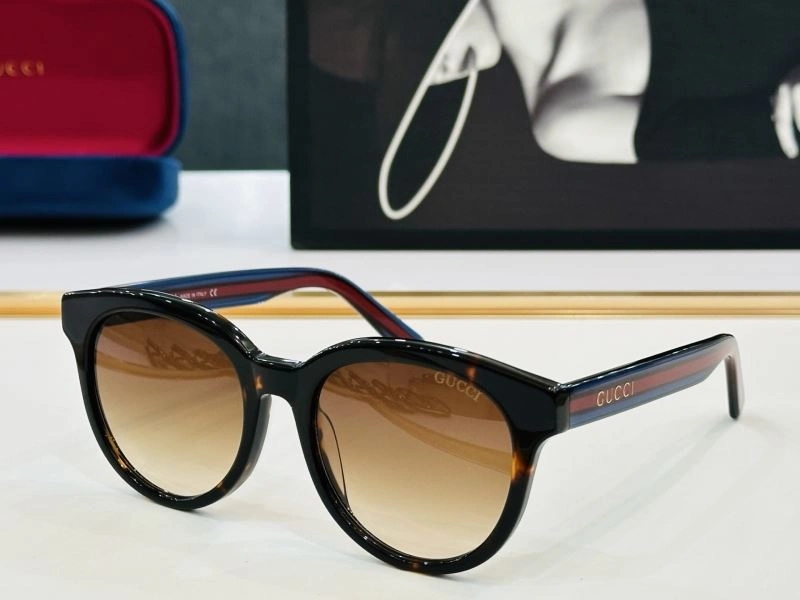 Casual Gucci Sunglasses 279951