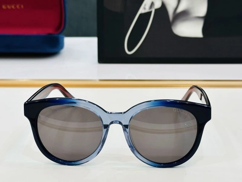 Casual Gucci Sunglasses 279951
