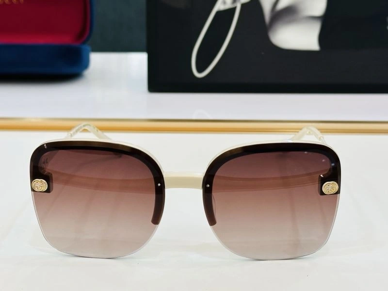 Chic Gucci Sunglasses 279934