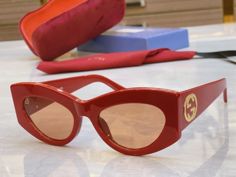 Gucci Sunglasses FashionForward 279942