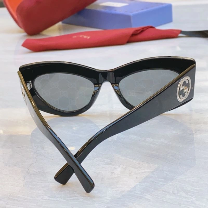 Gucci Sunglasses FashionForward 279942