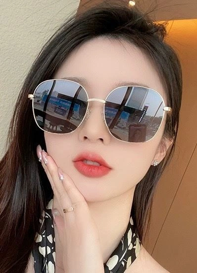 Fashionable Gucci Sunglasses 279929